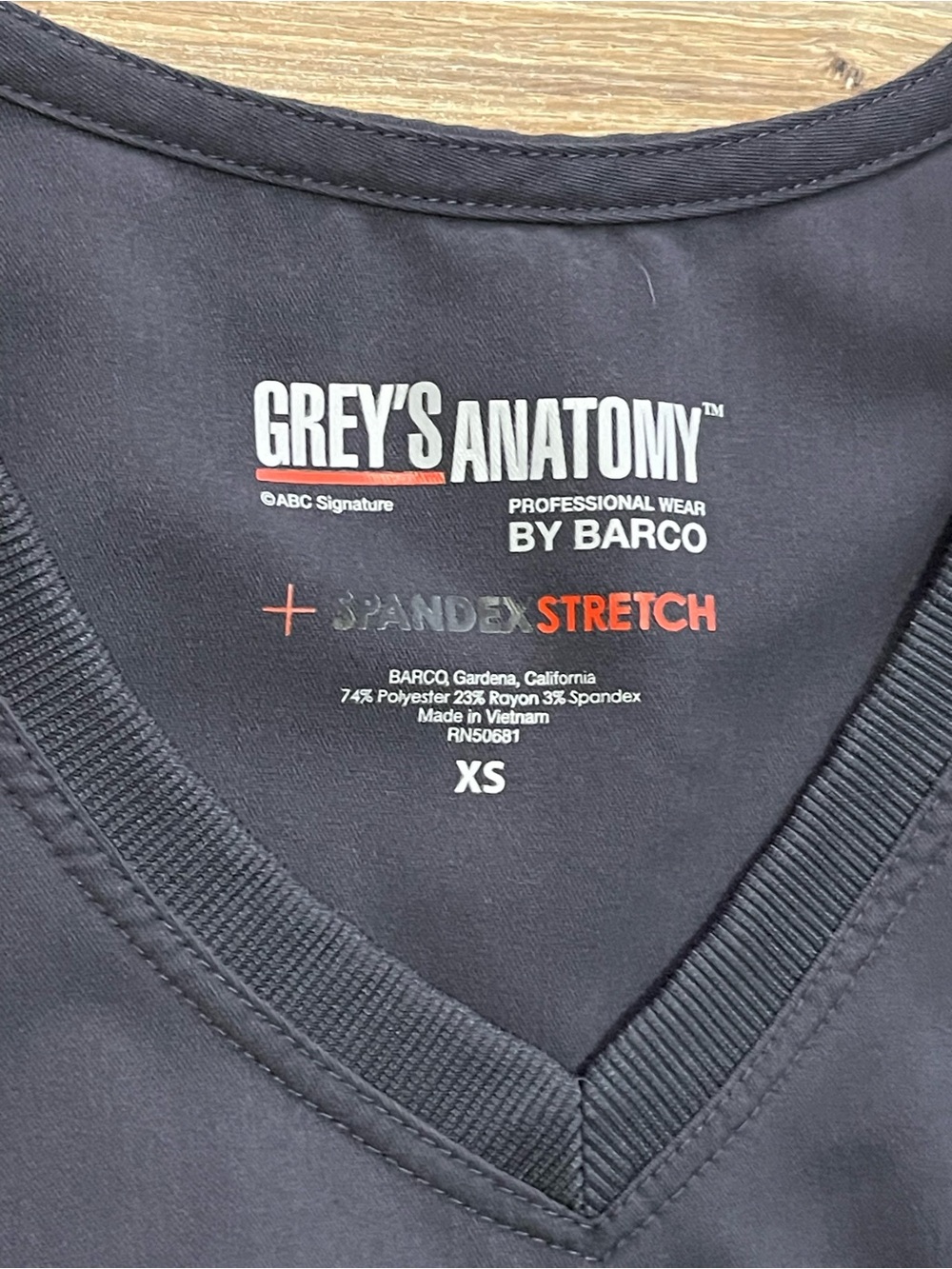 Grey’s Anatomy Gray scrub set - Picture 2 of 5
